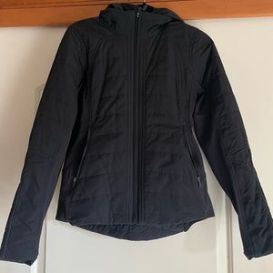 Lululemon black zip up Workout Running Jacket CA35801 RN 106259 Size 6